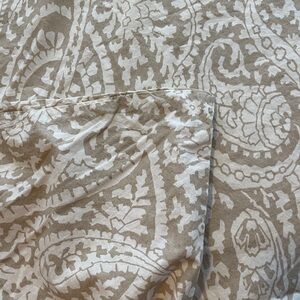 Pottery Barn Tan and White Paisley Duvet Cover